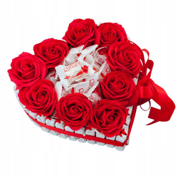 Serce z kinderków rafaello prezent dla niej róże